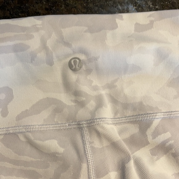 White Camo Lululemon Wunder Under High Rise Tight - Picture 5 of 7
